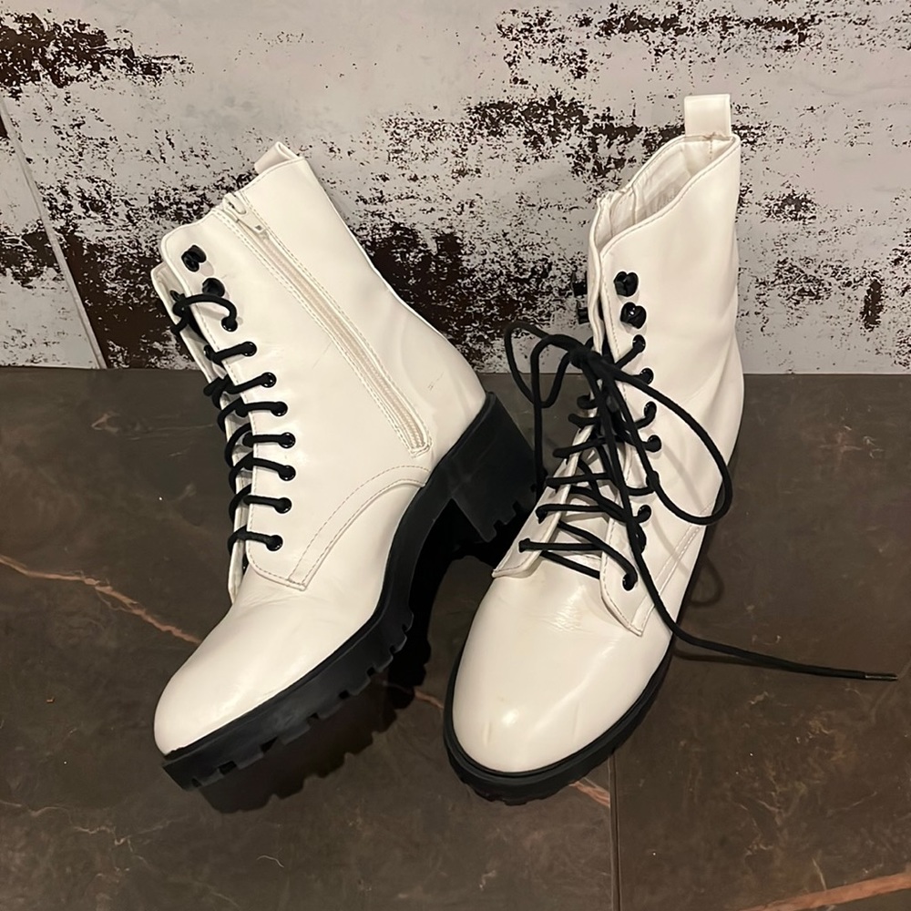 Mia Indigo white Lace up ankle boots